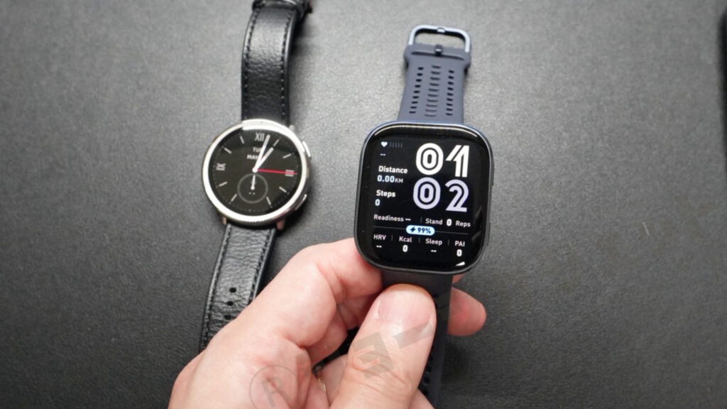 Amazfit Active2 と Bip 6 の外観を比較