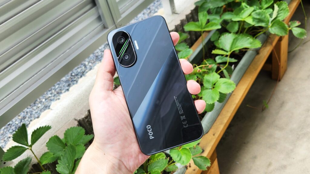 POCO F7 の特徴【ゲームだけならProより無印か】