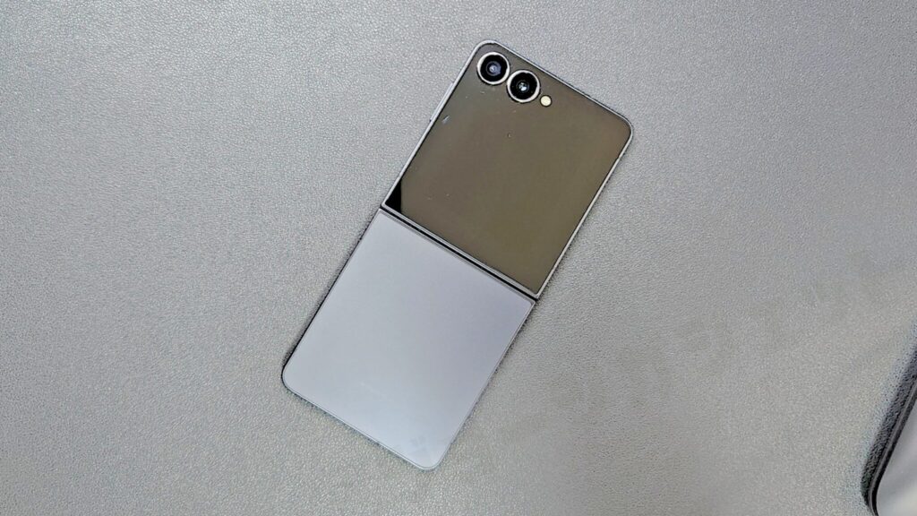 Galaxy Z Flip 7 の外観デザイン