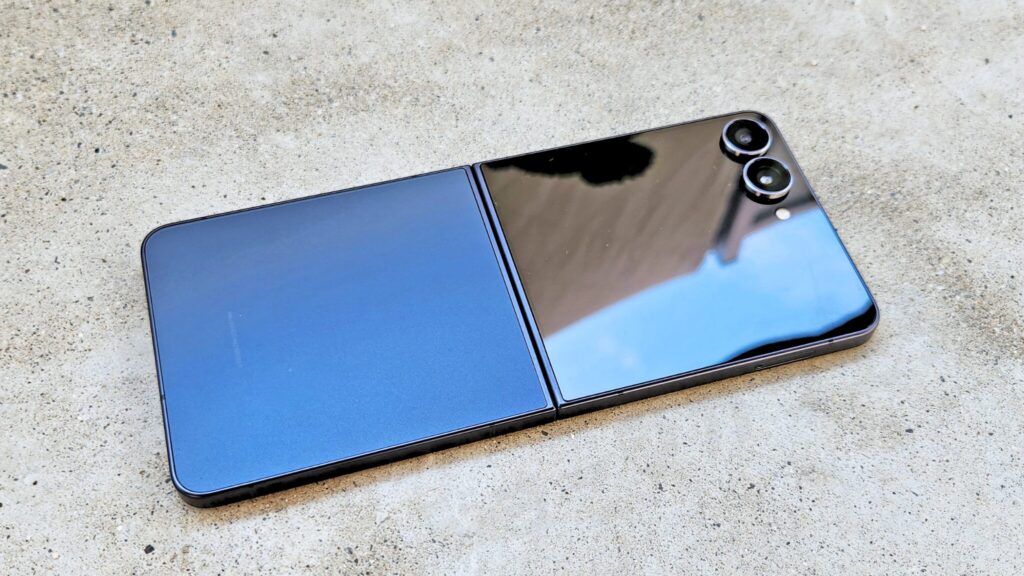 Galaxy Z Flip 7のバッテリー【4300mAhで一日安心】