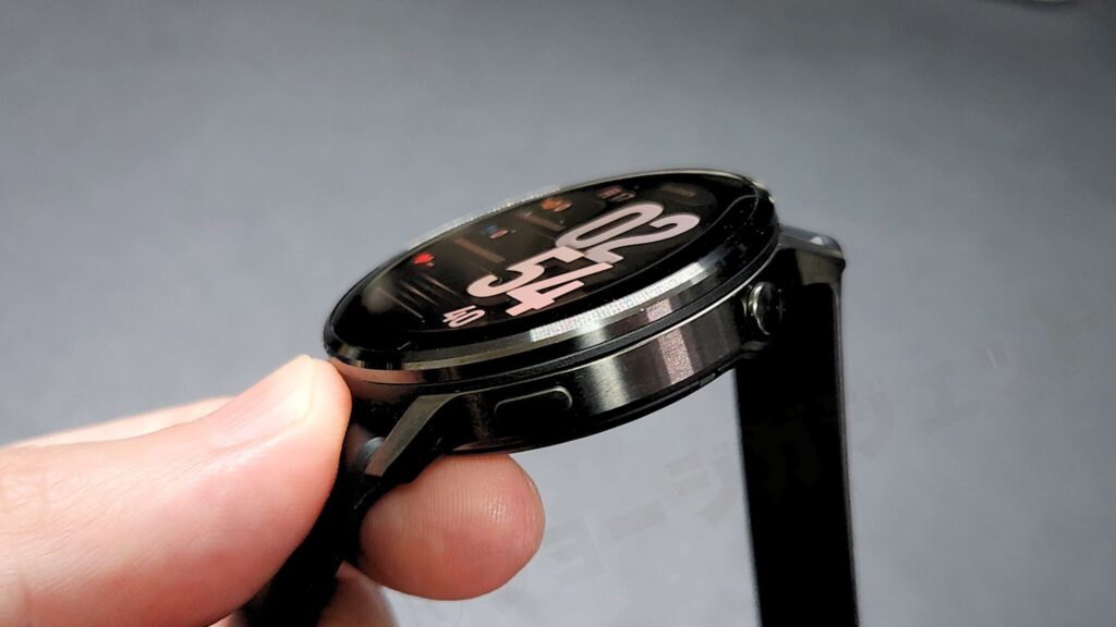 ステンレススチール製ケースの質感