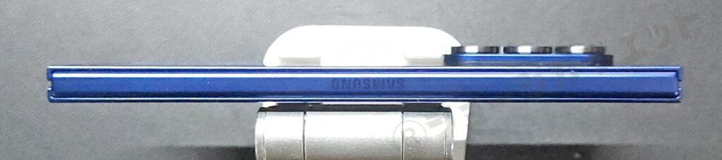 左側面:何もなし