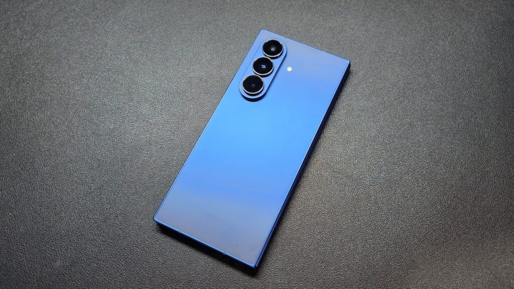 Galaxy Z Fold7 の外観デザイン