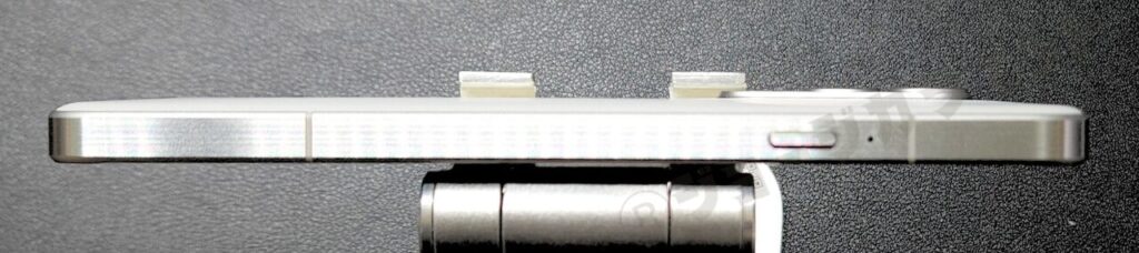 左側面:アクションキー