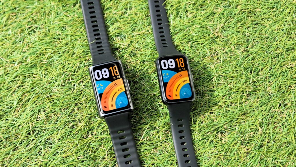 左がBand 11 Proで右がBand 11