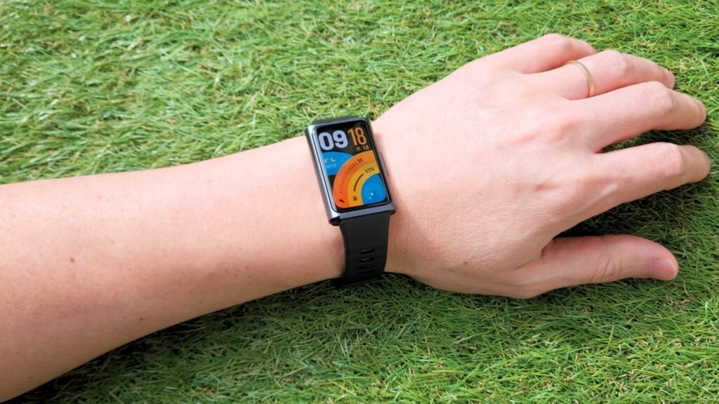 ディスプレイ【1.62インチ・2,000nitの大画面高輝度】